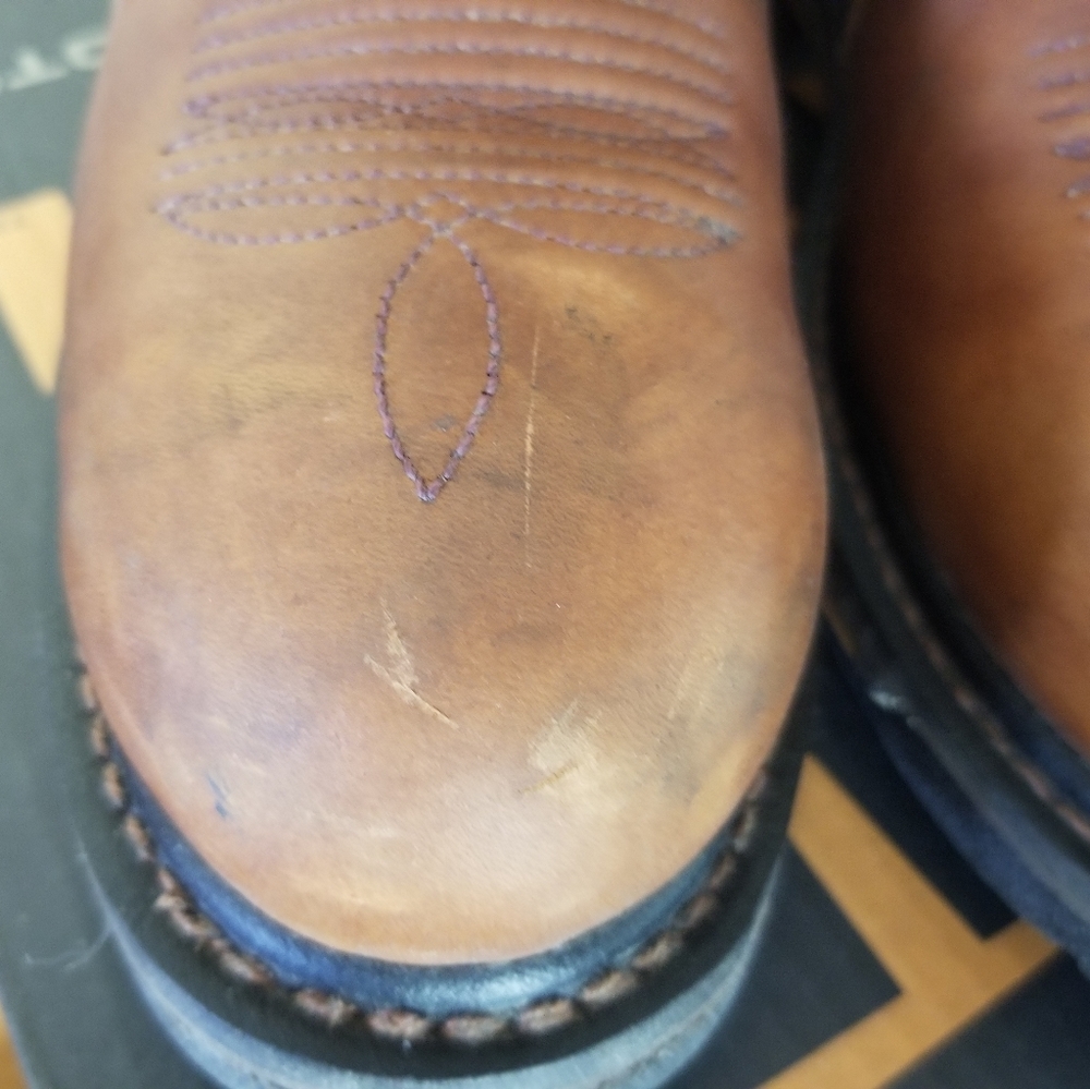 Men's size 7 Workhog pull on